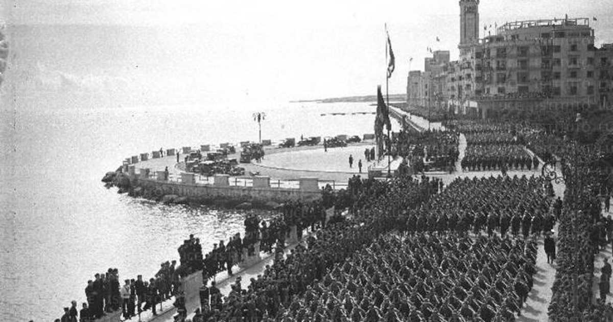 Nazisti, Alleati, prigionieri e bombardamenti: in foto la Bari che visse la Guerra